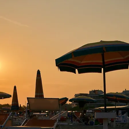 Stylish Flat With Terrace For Your In Apartman Bibione