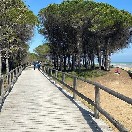 Stylish Flat With Terrace For Your In Apartman Bibione